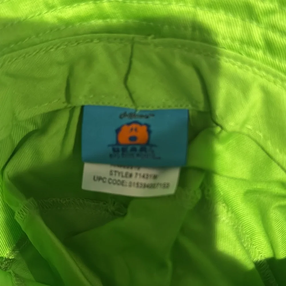 Vintage Bear in the Big Blue House cotton green bucket hat embroidered Bear nwot